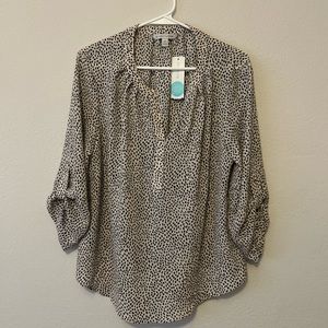 Sheer blouse split neck. Morey. White with print NWT